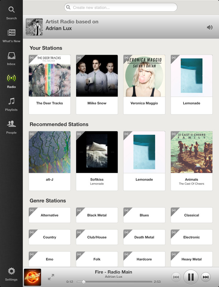 Spotify iPad音乐应用界面设计，来源自黄蜂网https://woofeng.cn/ipad/